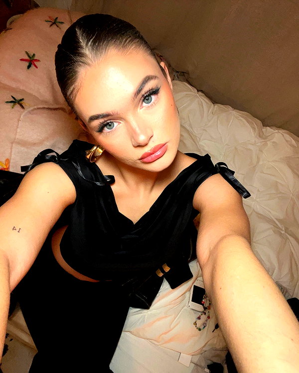 emmaaurora instagram image archive image