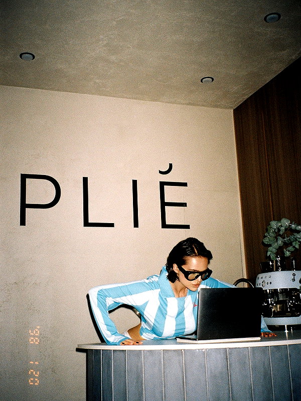 plie.space archive image
