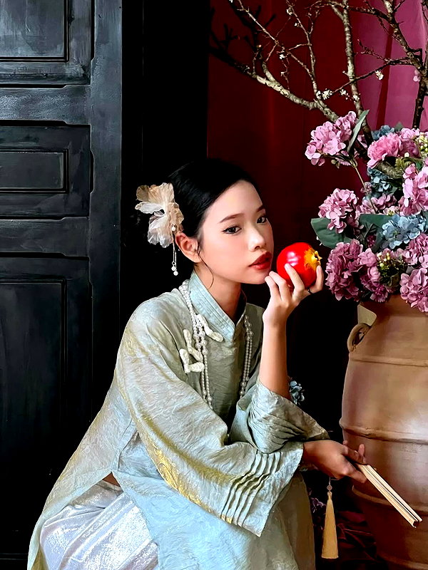 lyhythuedoxinh instagram image archive image
