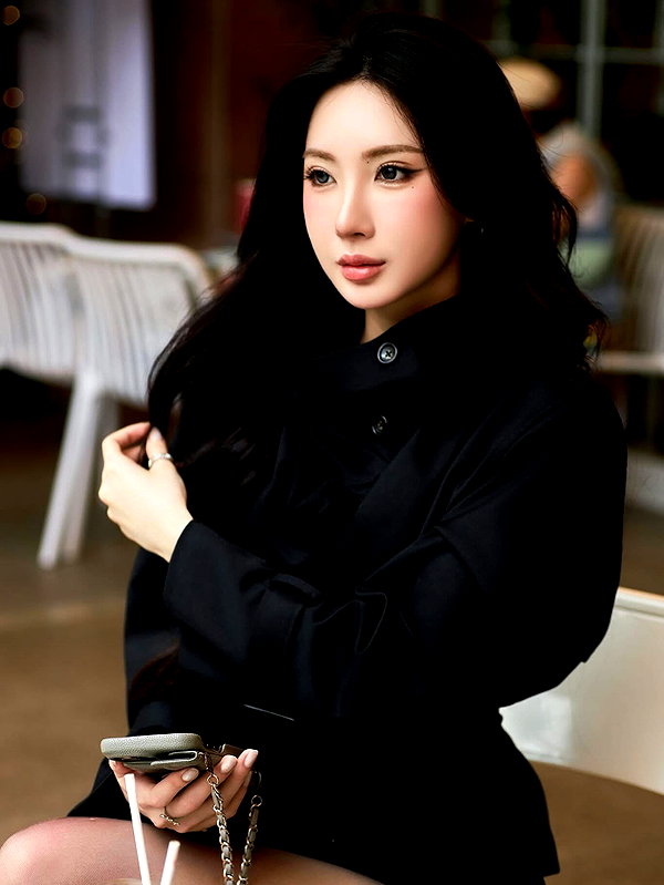 lyhythuedoxinh instagram image archive image