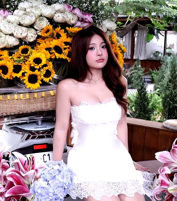 lyhythuedoxinh instagram image archive image