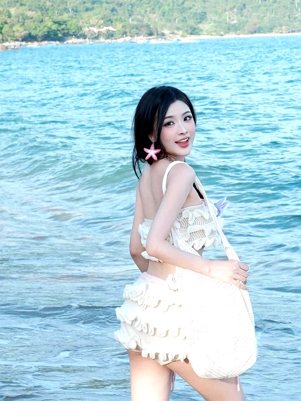lyhythuedoxinh instagram image archive image