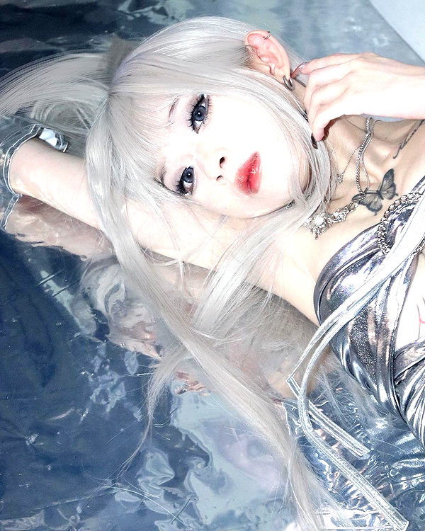 nixqq.425_ instagram image archive image