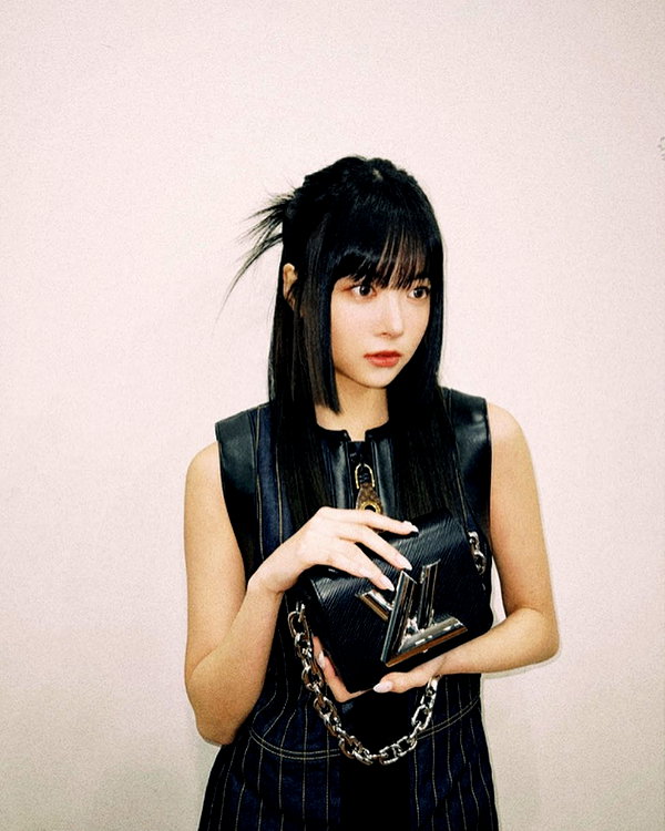hhh.e_c.v instagram image archive image