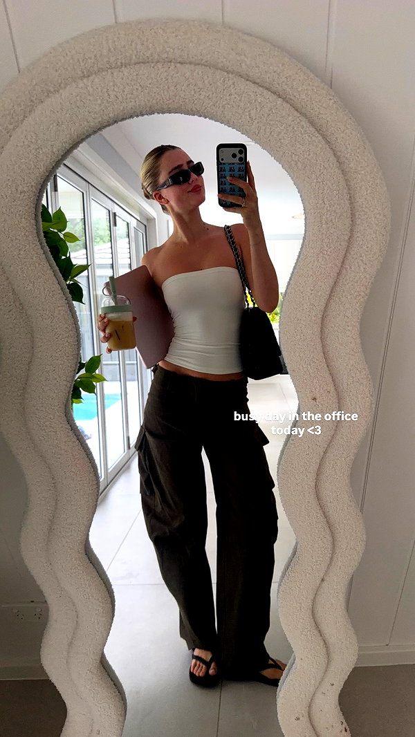Archived image from @sophadophaa_ on Instagram