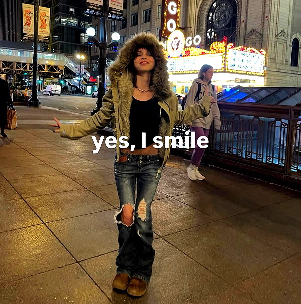 Archived image from @lolabllue on Instagram