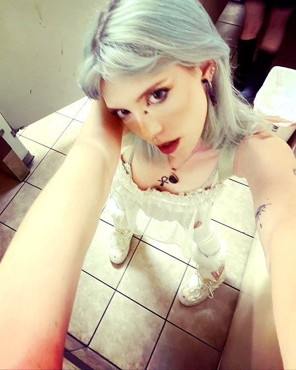 haileylayfield instagram image archive image