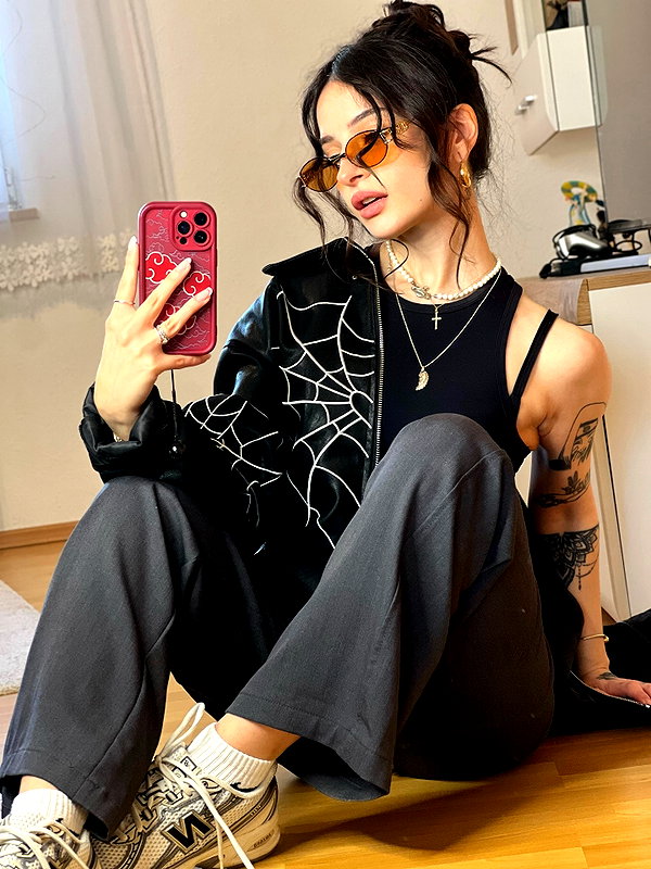 cata.leyah instagram image archive image