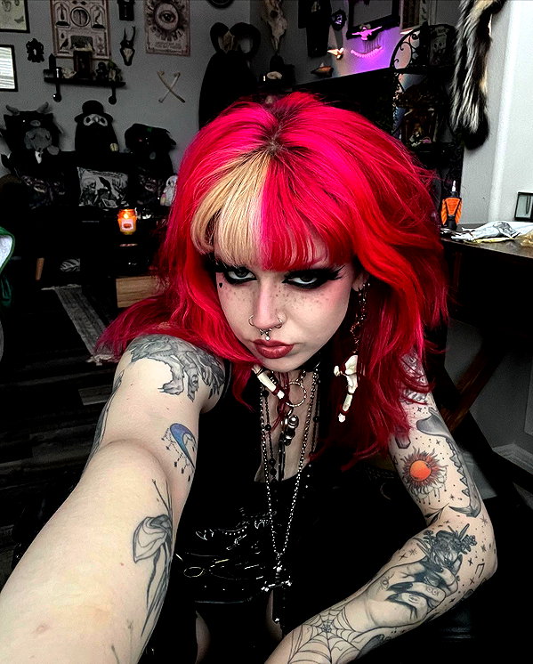 yeahimcaroline instagram image archive image