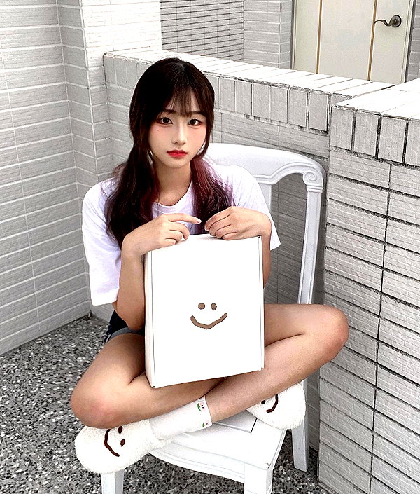 lai_931201 instagram image archive image