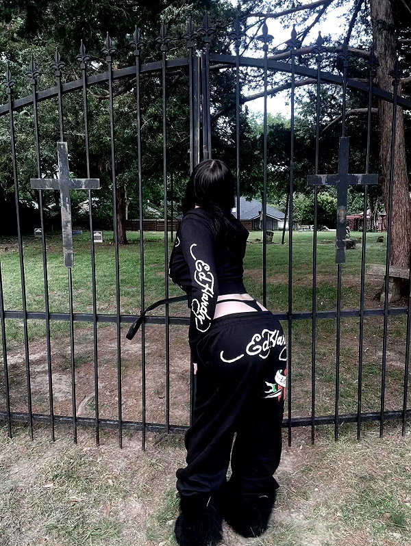 gothosm instagram image archive image