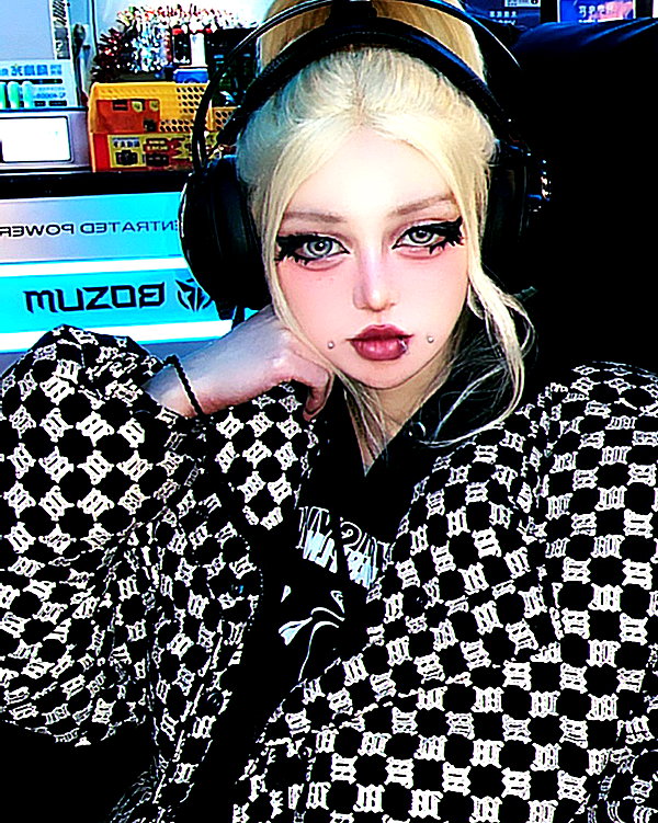 marilyn_damaged instagram image archive image