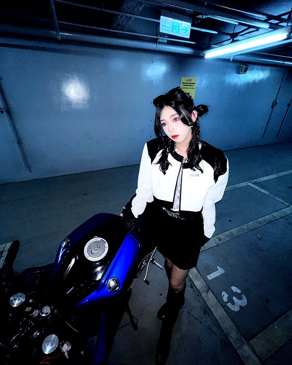 nixqq.425_ instagram image archive image