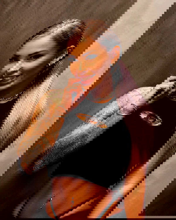 itshayleydavies itshayleydavies archive image