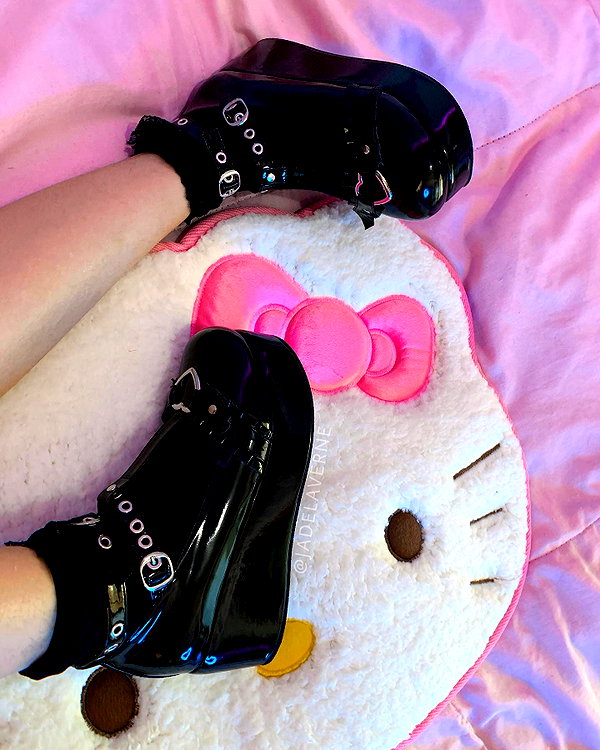 jadelaverne instagram image archive image