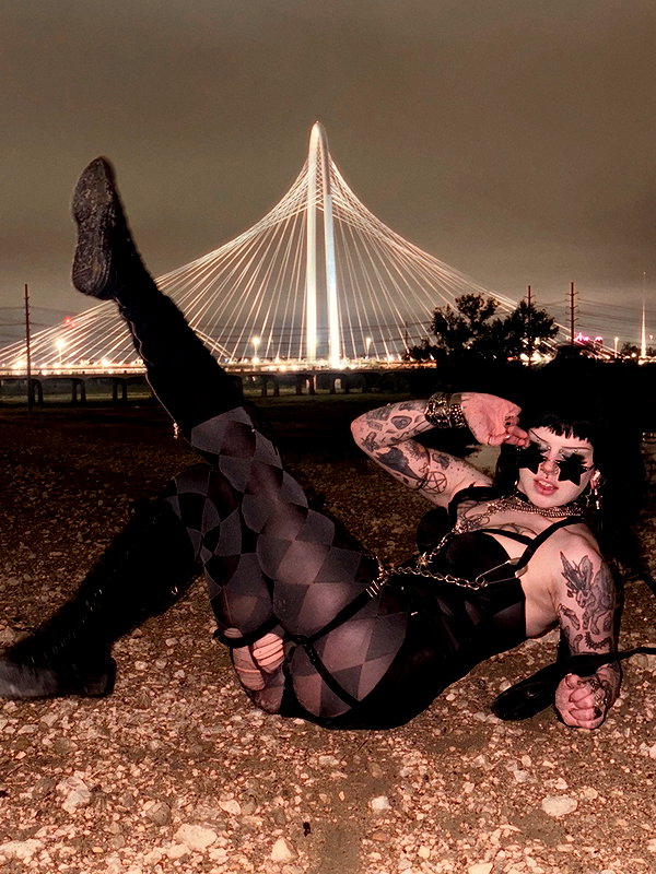yeahimcaroline instagram image archive image