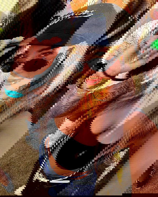 itshayleydavies itshayleydavies archive image