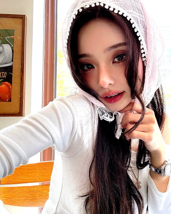 dear.zia instagram image archive image