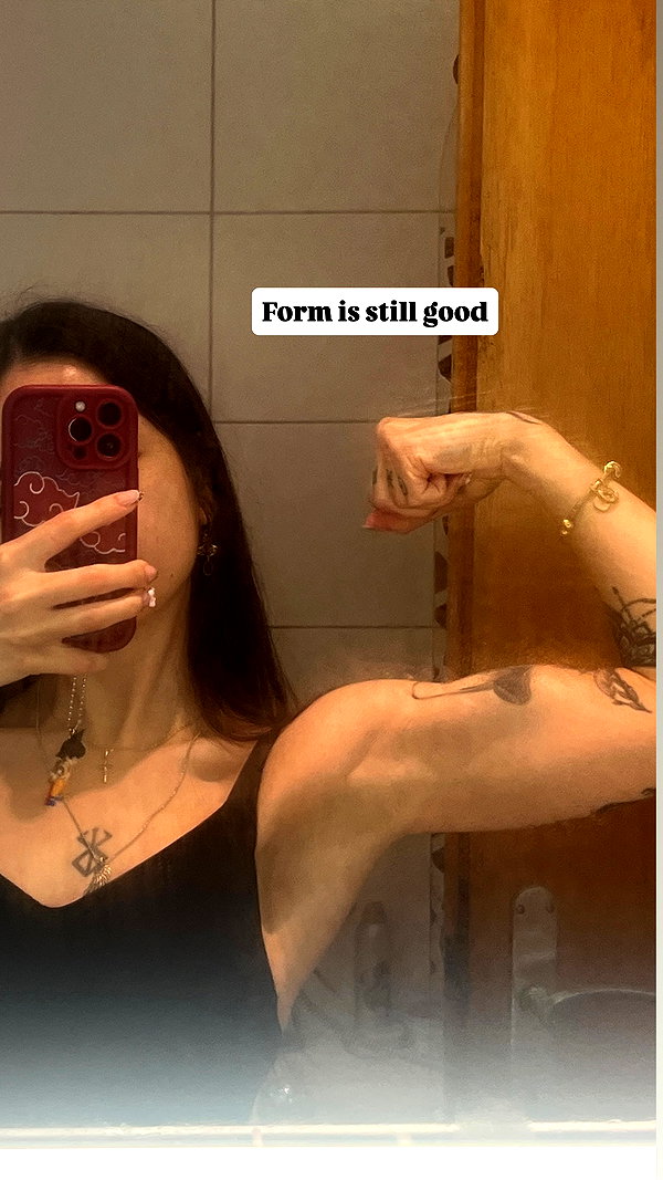 cata.leyah instagram image archive image