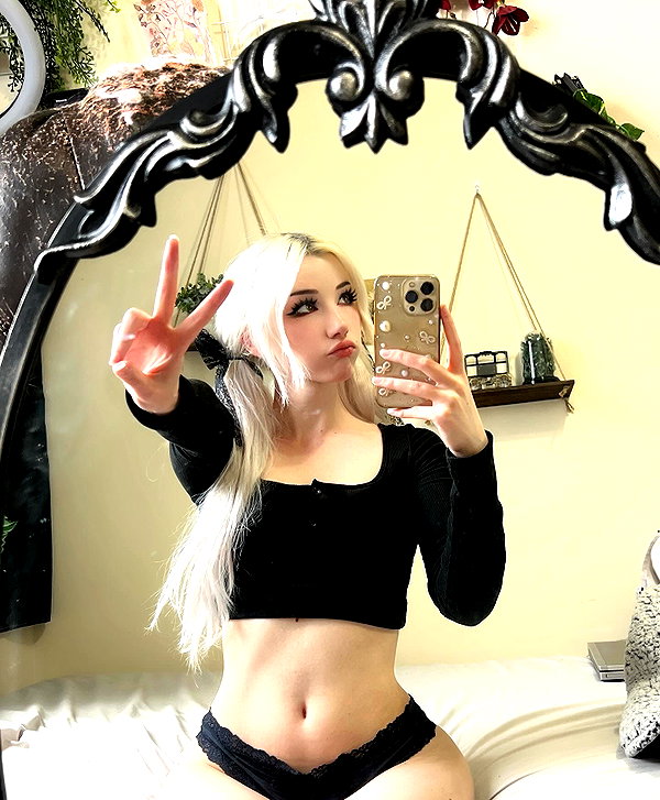 danielle.mercedie instagram image archive image