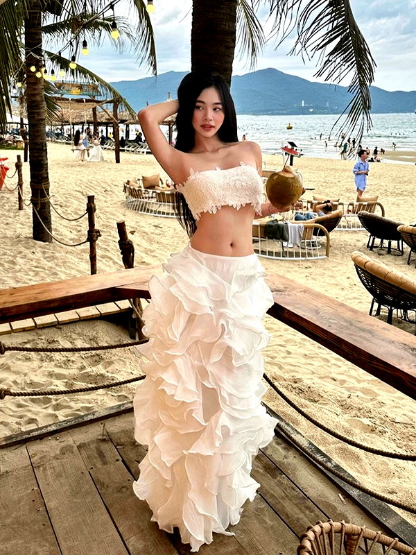 lyhythuedoxinh instagram image archive image