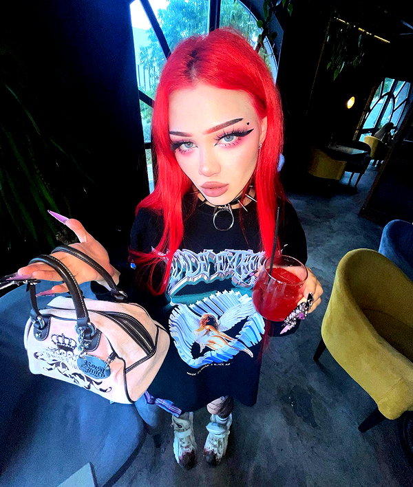 vik4au instagram image archive image