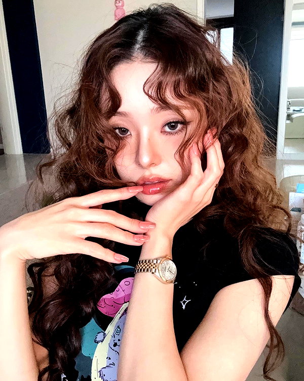 dear.zia instagram image archive image