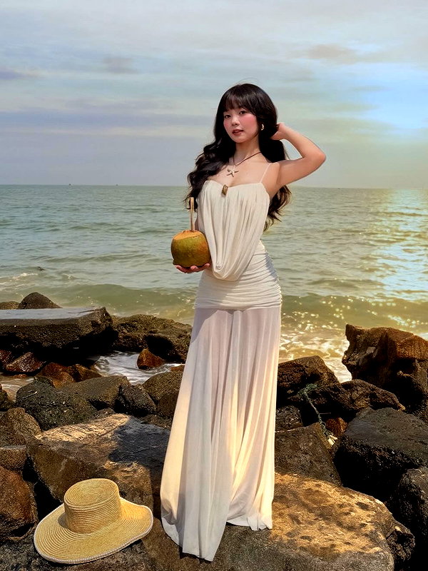 lyhythuedoxinh instagram image archive image