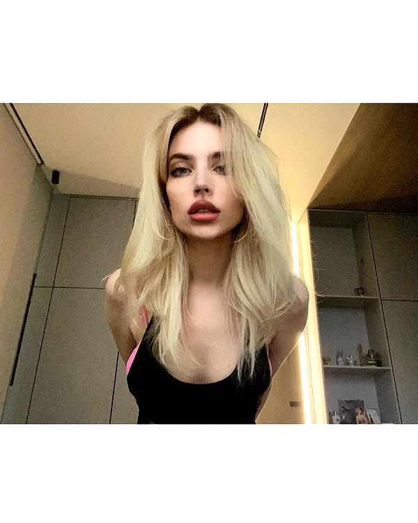 anya4everr instagram image archive image