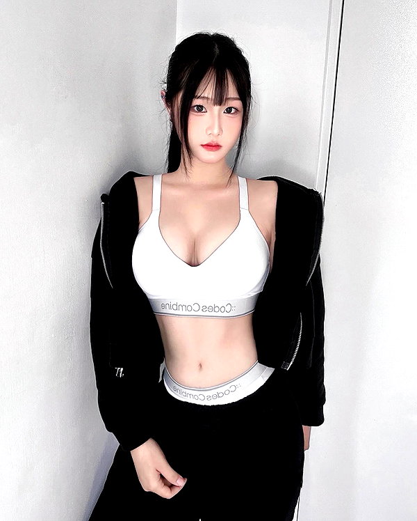 lai_931201 instagram image archive image