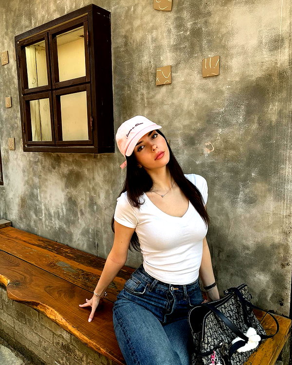 melsaimc instagram image archive image