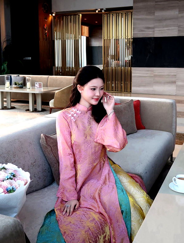 lyhythuedoxinh instagram image archive image