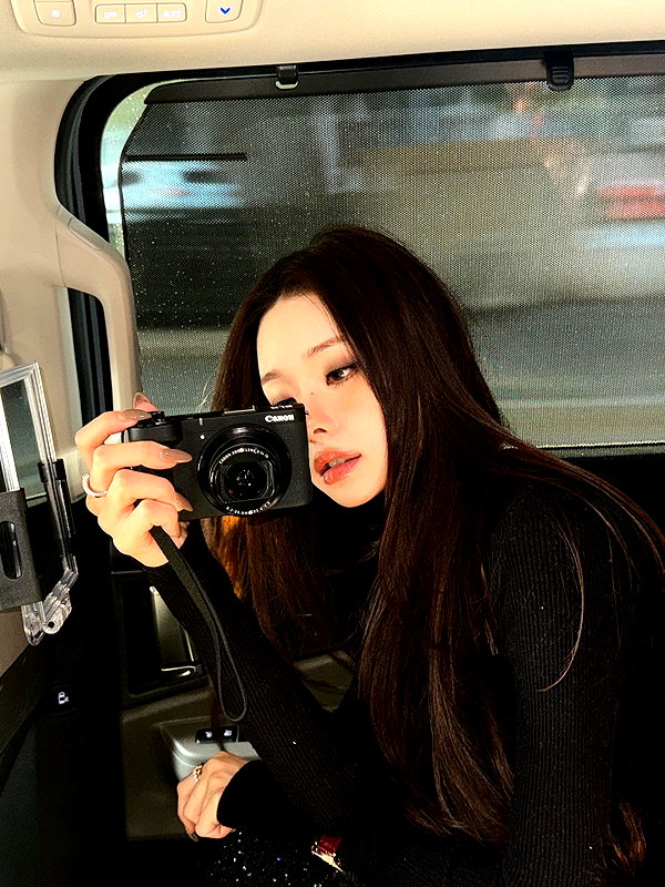 dear.zia instagram image archive image