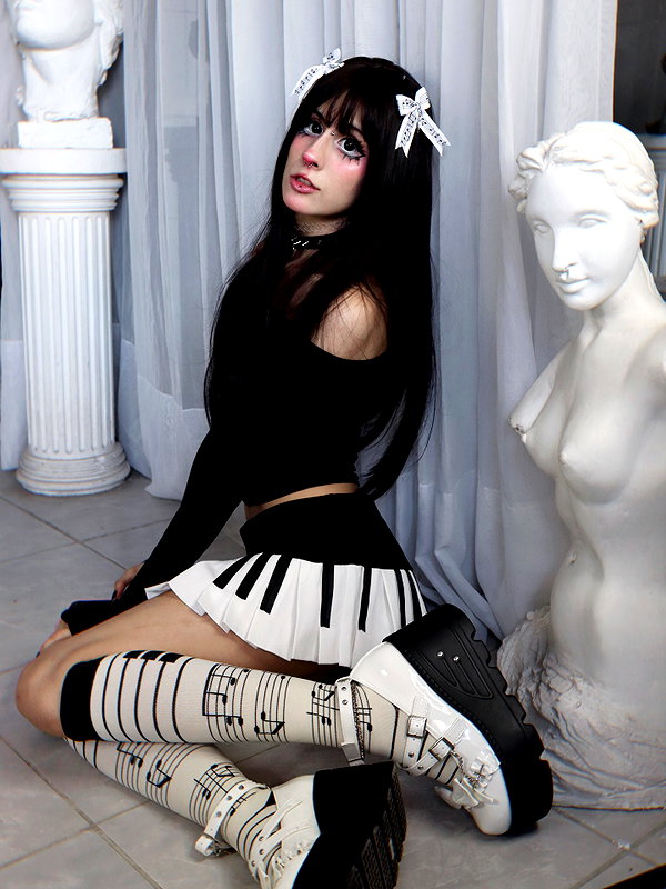 jadelaverne instagram image archive image