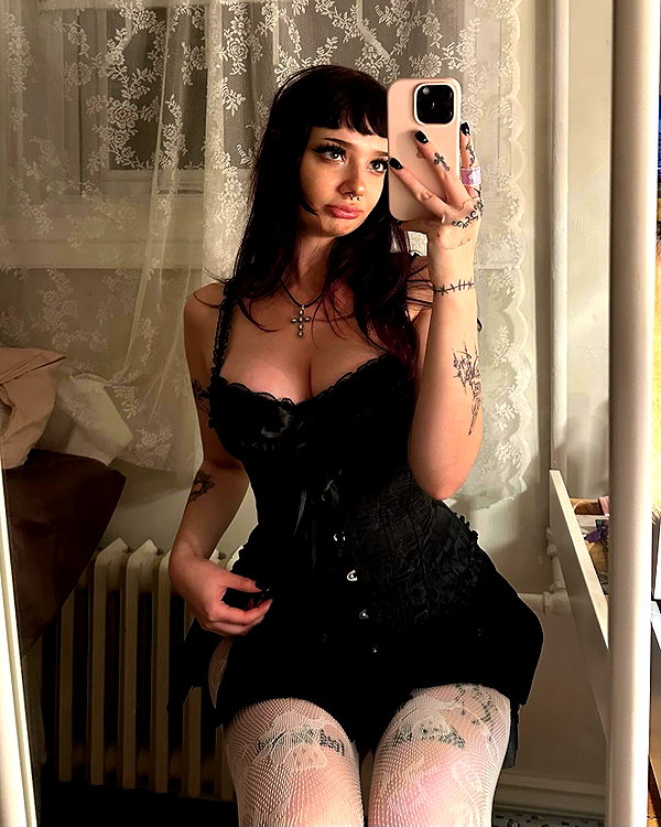 kaitfuckinglyn instagram image archive image