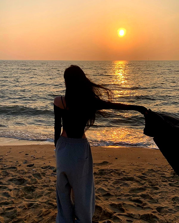 daxbin instagram image archive image