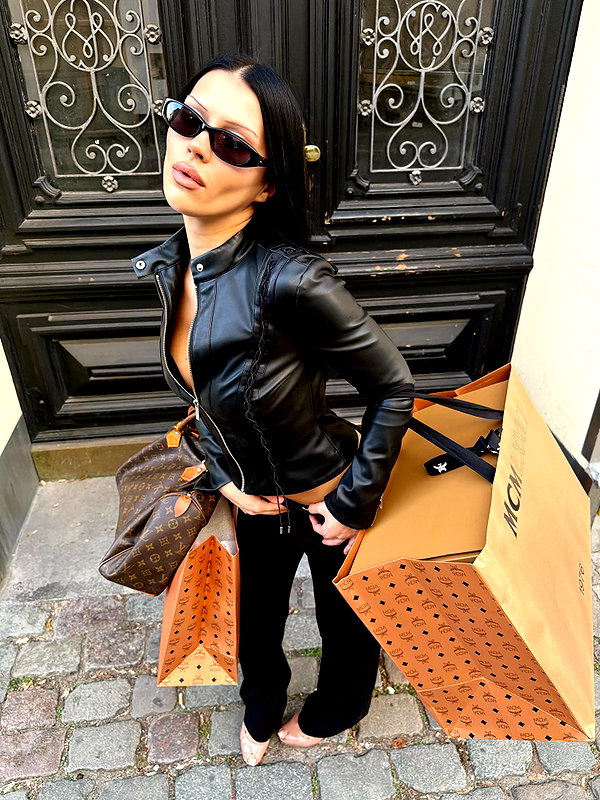 karolinaawasik instagram image archive image