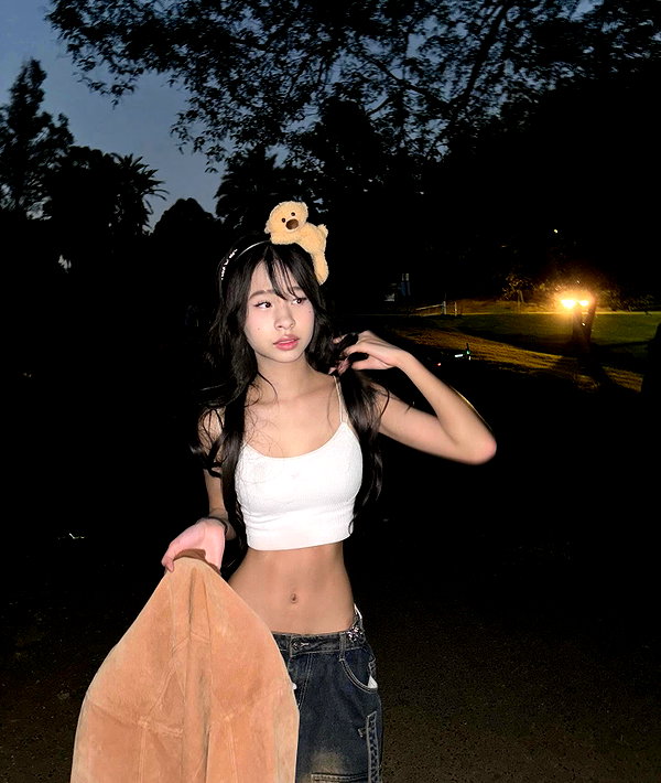 princessamelia_official instagram image archive image