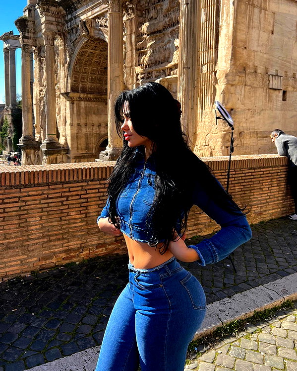 vanessa.rhd instagram image archive image