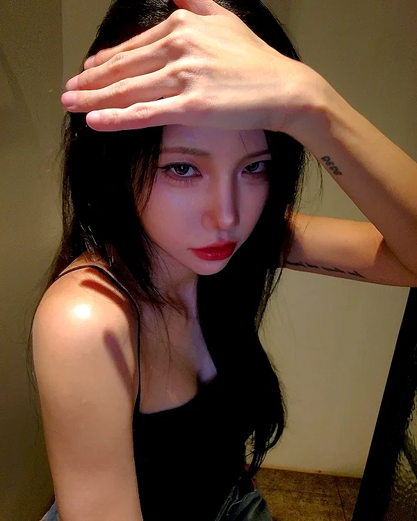 bora__look instagram image archive image