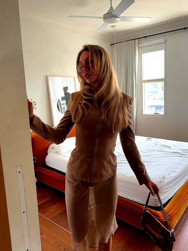 Archived image from @edenharper on Instagram