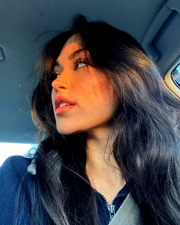 baddiesessence instagram image archive image