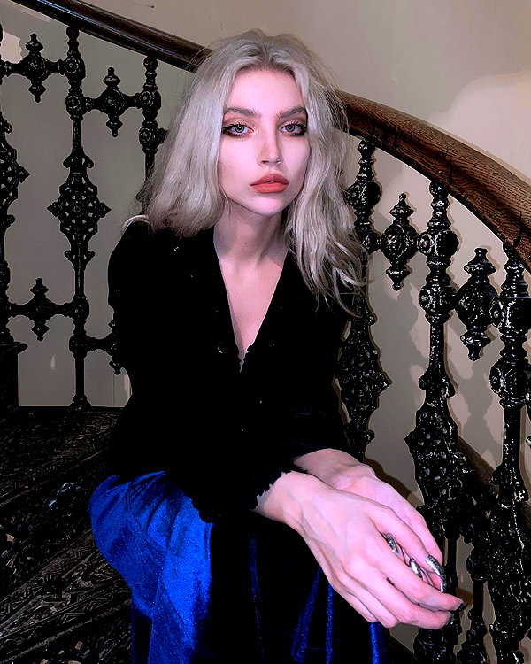 alien.hanna instagram image archive image