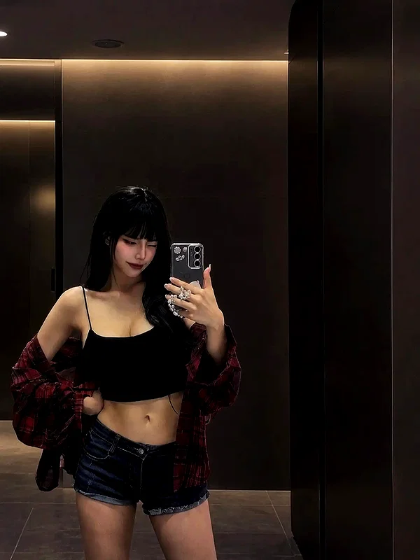 bora__look instagram image archive image