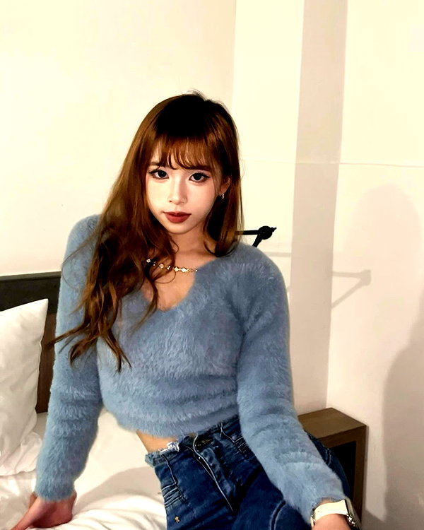 e.shao_417 instagram image archive image