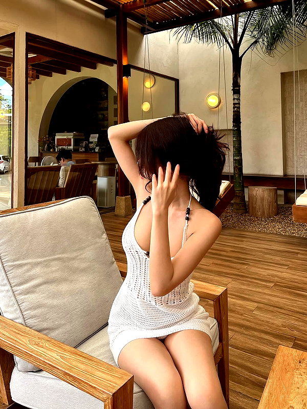 lyhythuedoxinh instagram image archive image