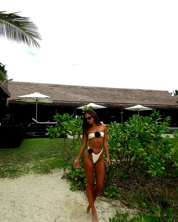 olivia.mathers instagram image archive image