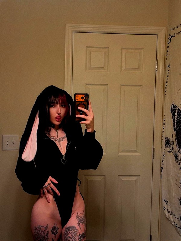 luucifina instagram image archive image