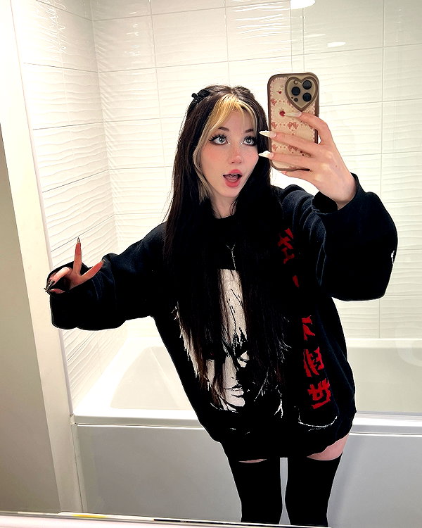 danielle.mercedie instagram image archive image