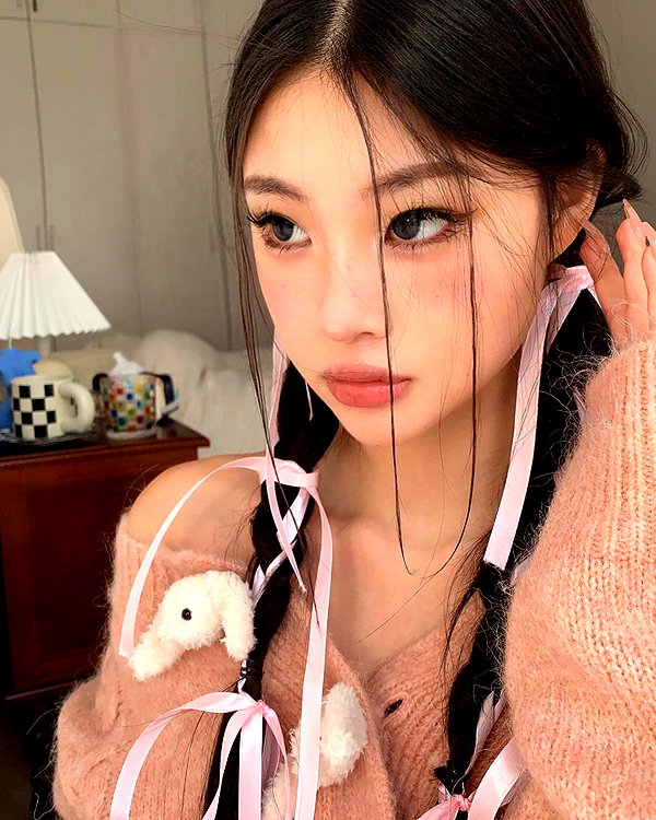 ll.lu1s instagram image archive image